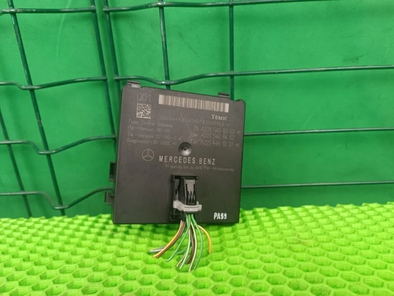 Блок управления Mercedes-Benz W221