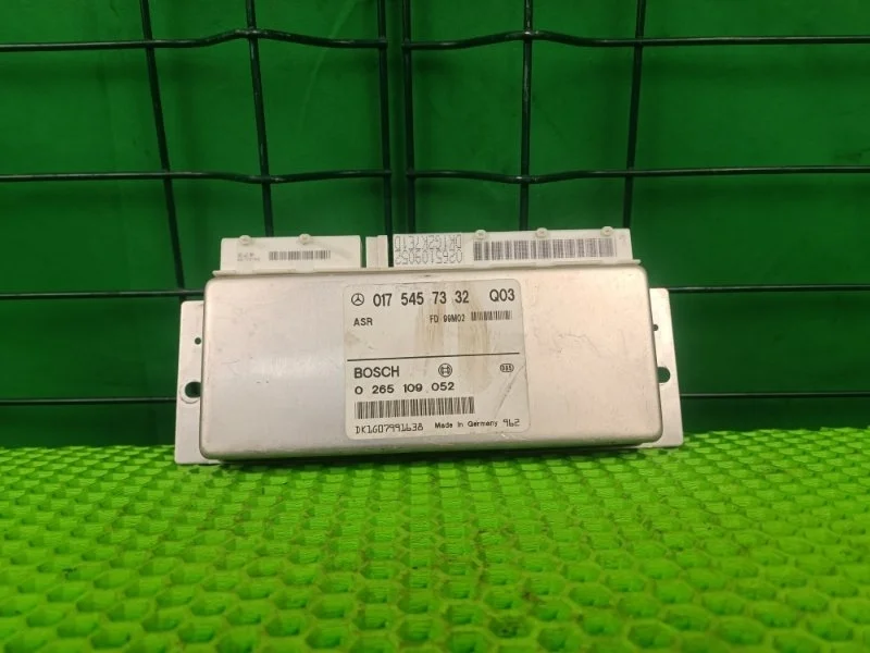 Блок управления asr Mercedes-Benz W210