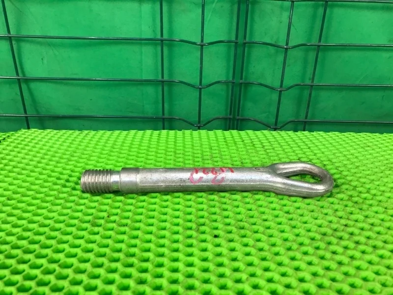 Крюк буксировочный Mercedes-Benz W221