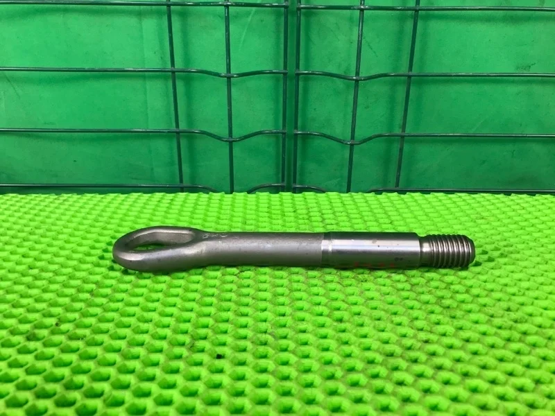 Крюк буксировочный Mercedes-Benz W221