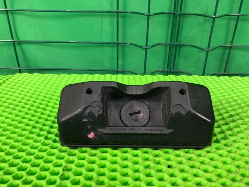 Упор домкрата Mercedes-Benz 2011 W204