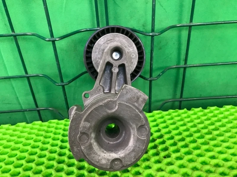 Натяжитель приводного ремня BMW 5 E60