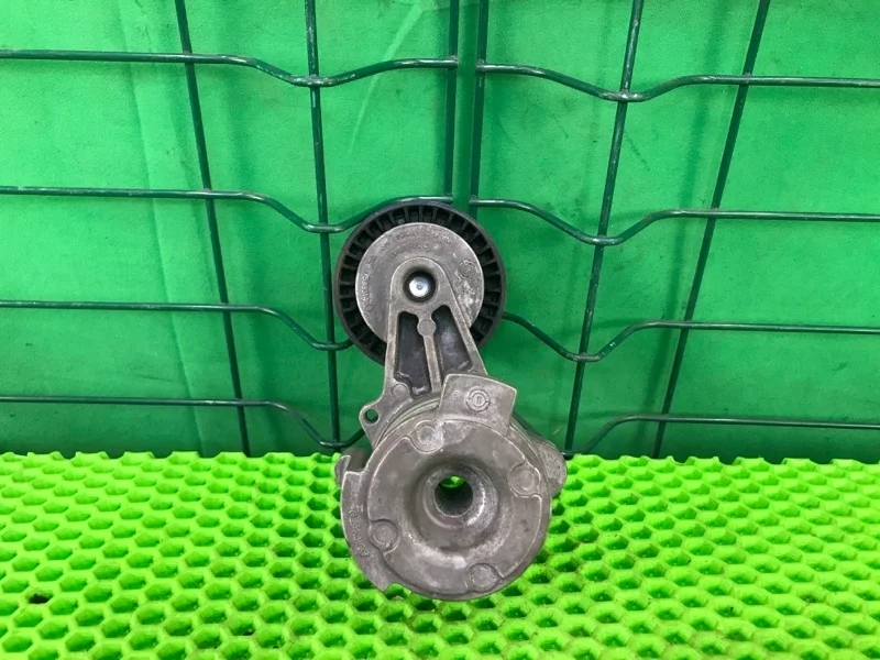 Натяжитель приводного ремня BMW 5 E60