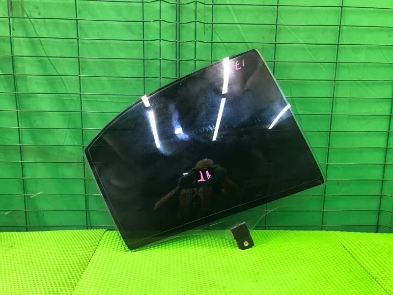 Стекло двери Mercedes-Benz 17/10/2000 W220