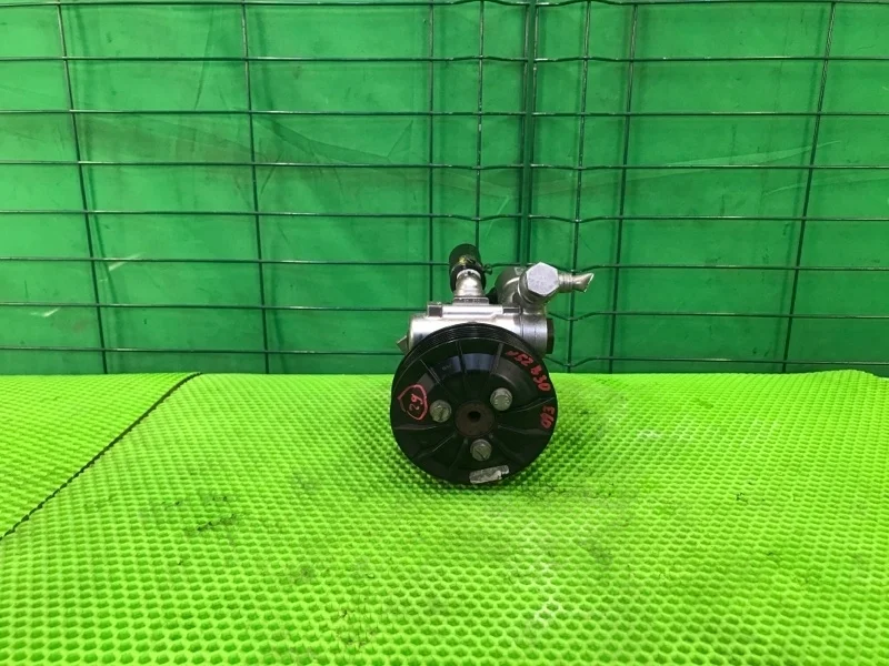 Насос гидроусилителя руля BMW 530 01/2008 E60