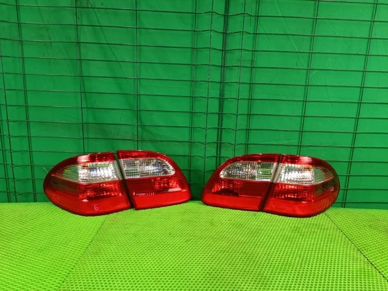 Фонари Mercedes-Benz 02/07/2004 W211