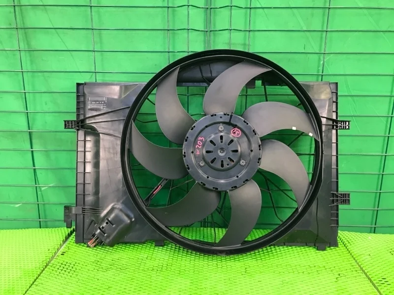 Вентилятор радиатора Mercedes-Benz 17/09/2004 W203