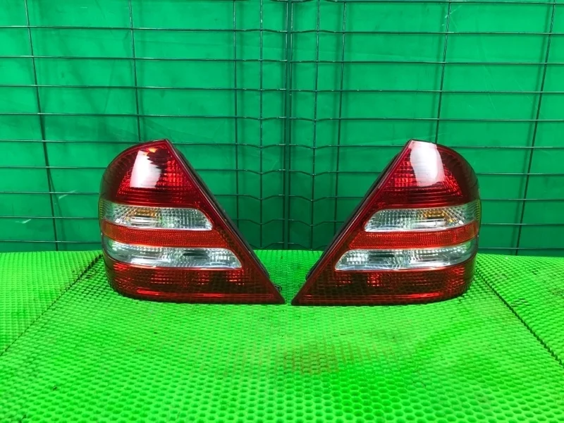 Фонарь Mercedes-Benz 17/09/2004 W203