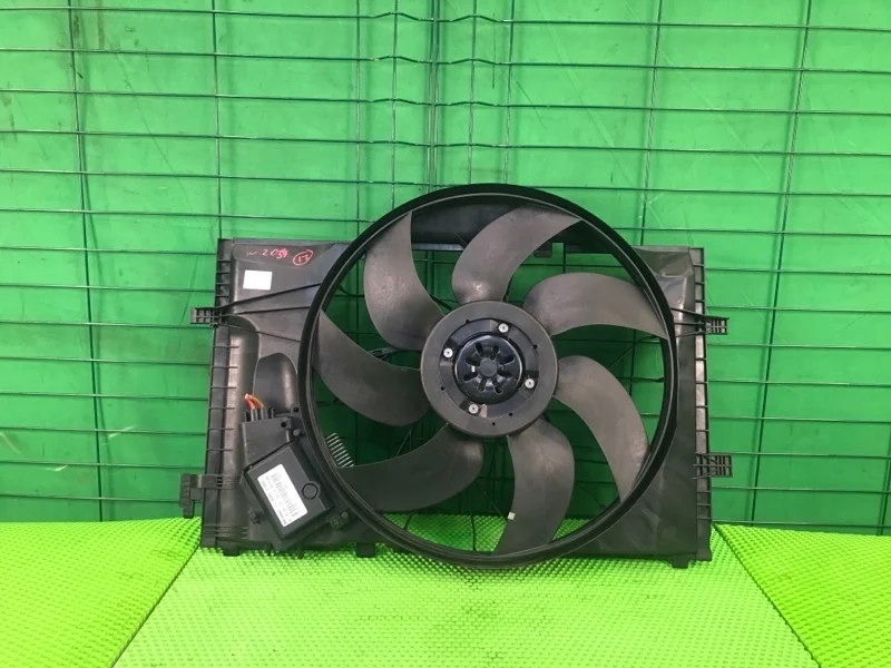 Вентилятор радиатора Mercedes-Benz 06/09/2002 W203