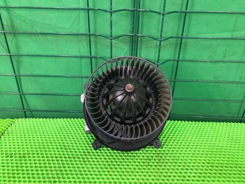 Моторчик отопителя Mercedes-Benz 28/10/2003 W211