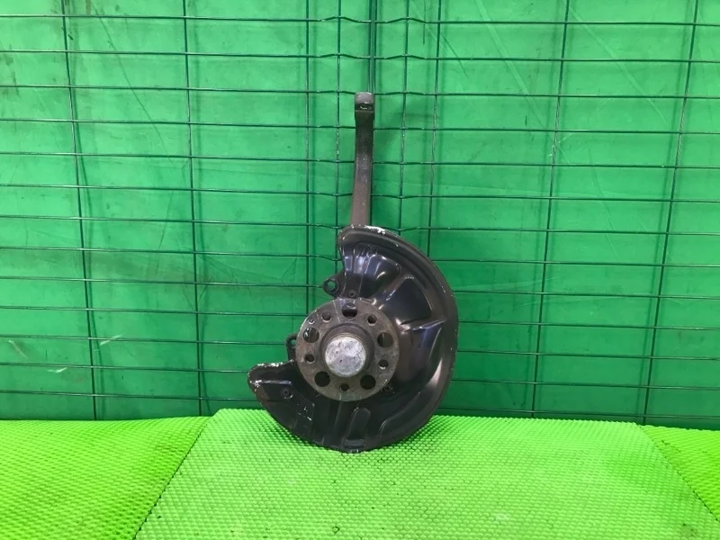 Кулак поворотный Mercedes-Benz 04/02/2005 W211