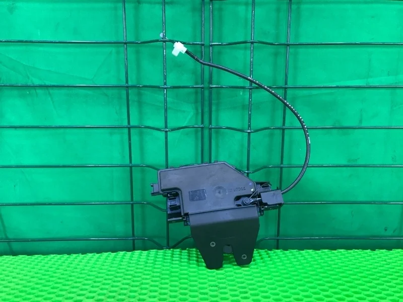 Замок багажника BMW 530 02/2008 E60