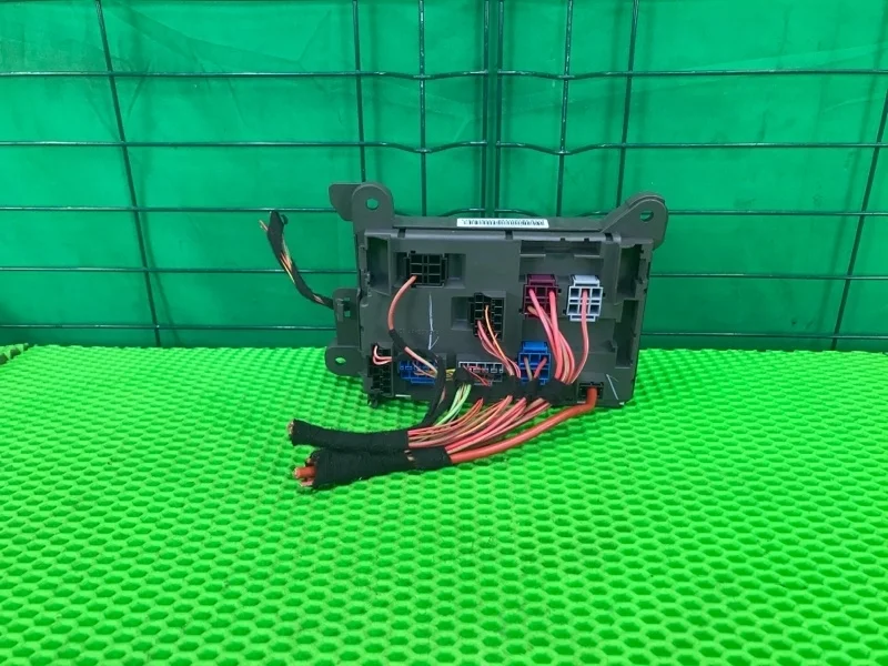 Блок предохранителей BMW X5 30dX 01/2012 E70