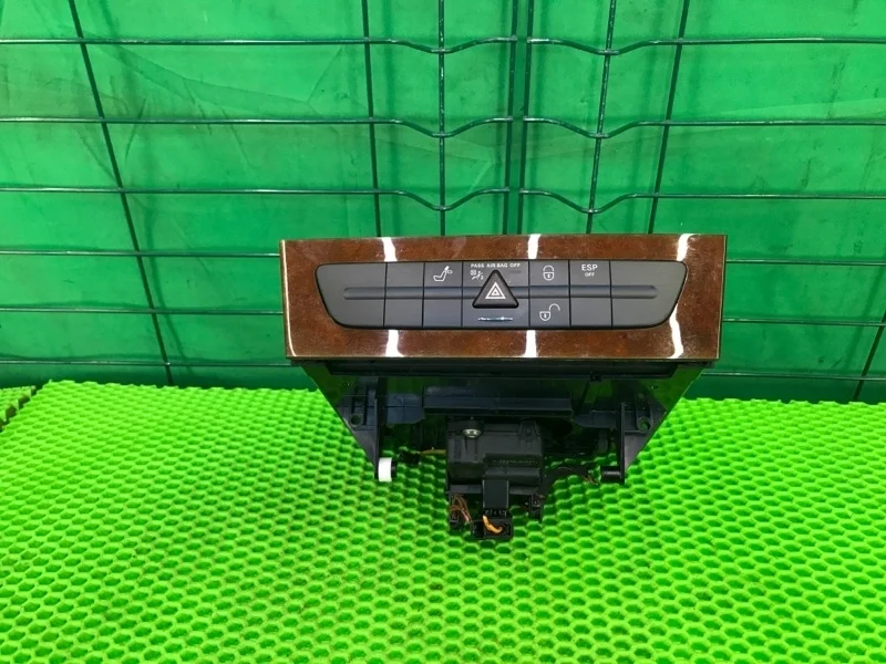 Cd-чейнджер Mercedes-Benz 25/06/2004 W211