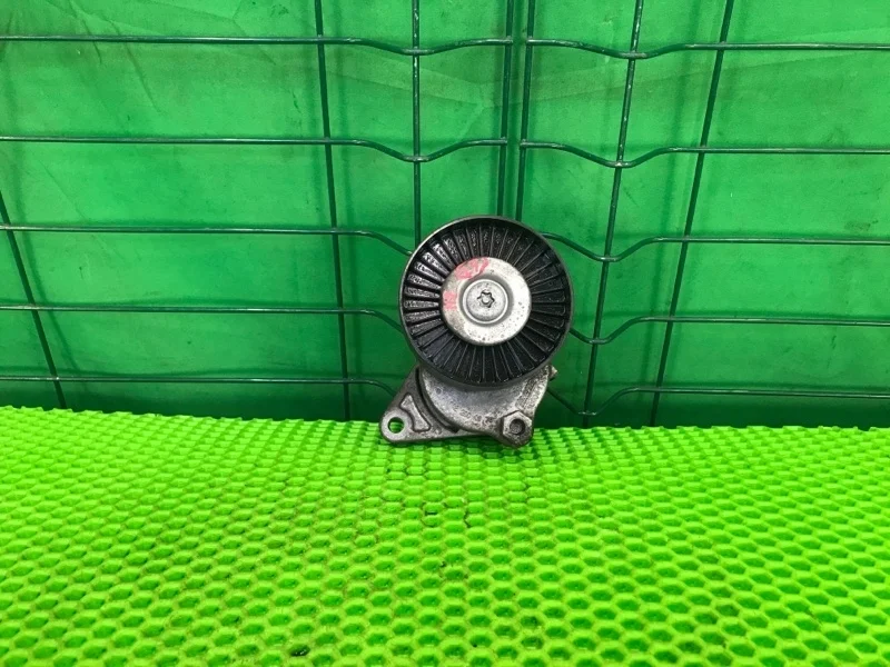 Натяжитель приводного ремня Mercedes-Benz 2001 W210