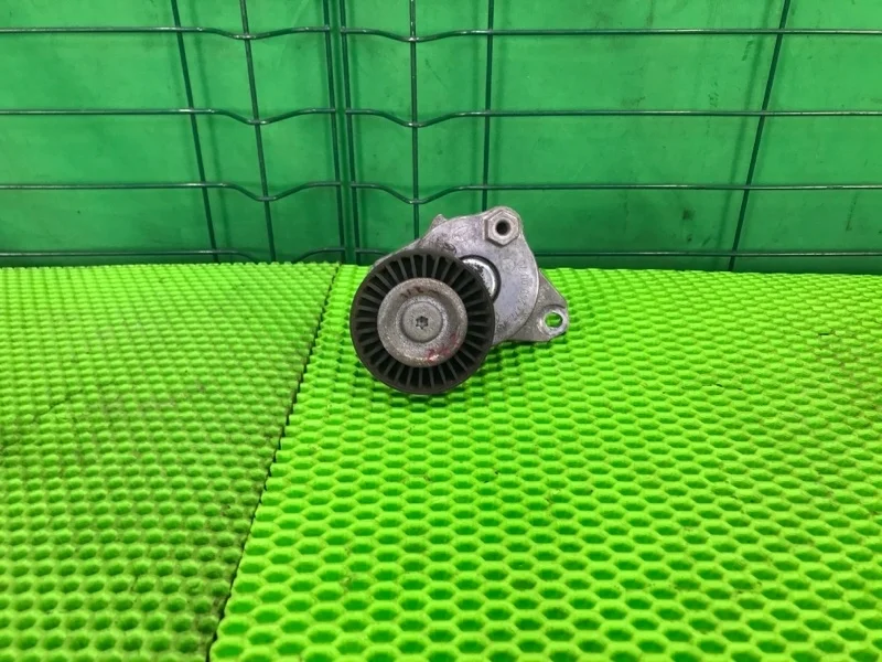 Натяжитель приводного ремня Mercedes-Benz W211