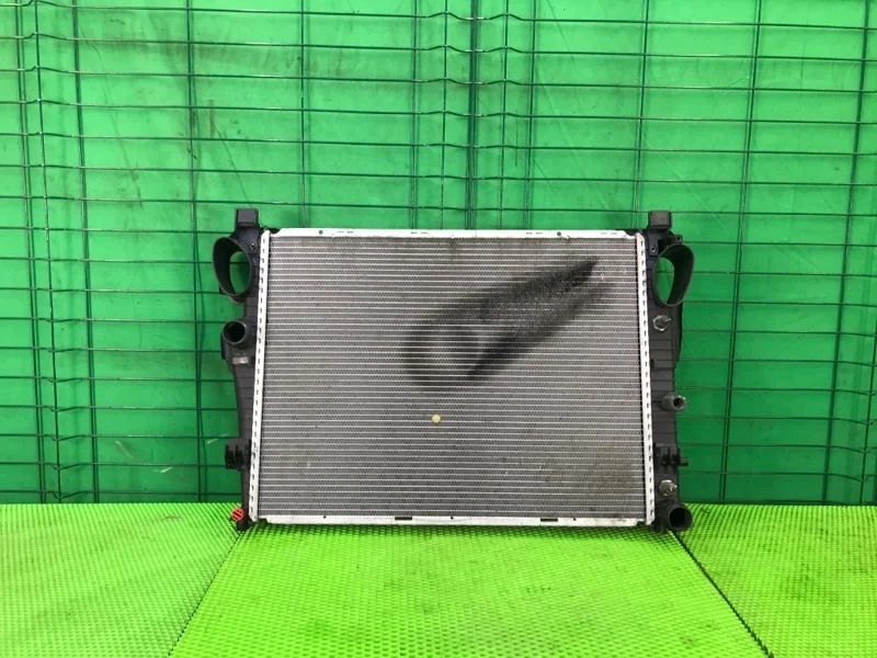 Радиатор охлаждения Mercedes-Benz W220