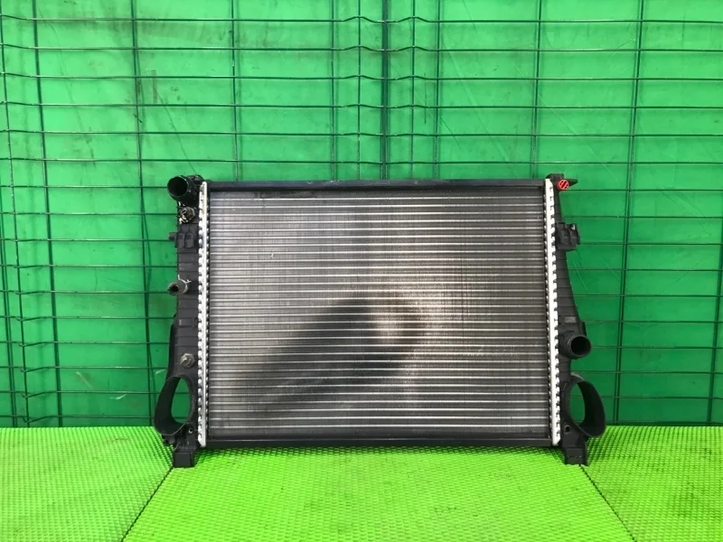 Радиатор охлаждения Mercedes-Benz W220