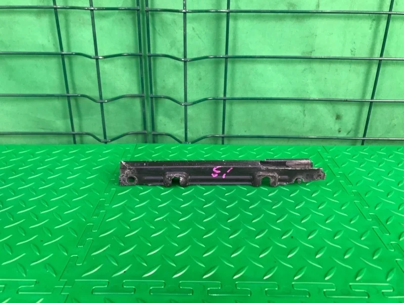 Кронштейн бампера Mercedes-Benz CLK 13/05/2002 W209