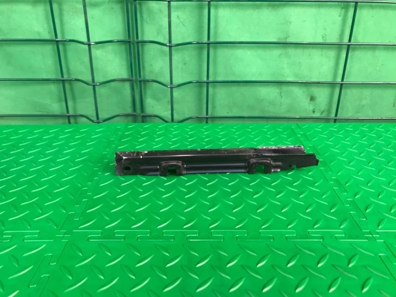 Кронштейн бампера Mercedes-Benz 06/09/2002 W203