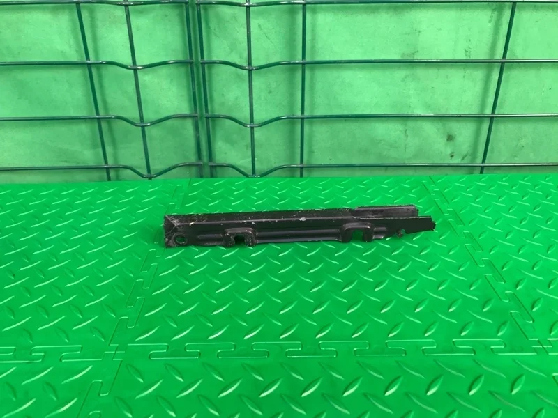 Кронштейн бампера Mercedes-Benz 2002 W203