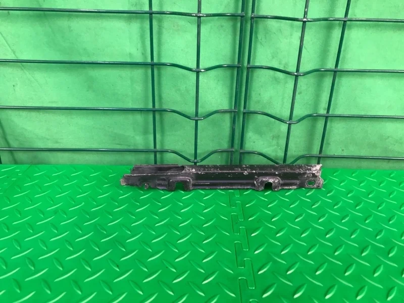 Кронштейн бампера Mercedes-Benz 2002 W203