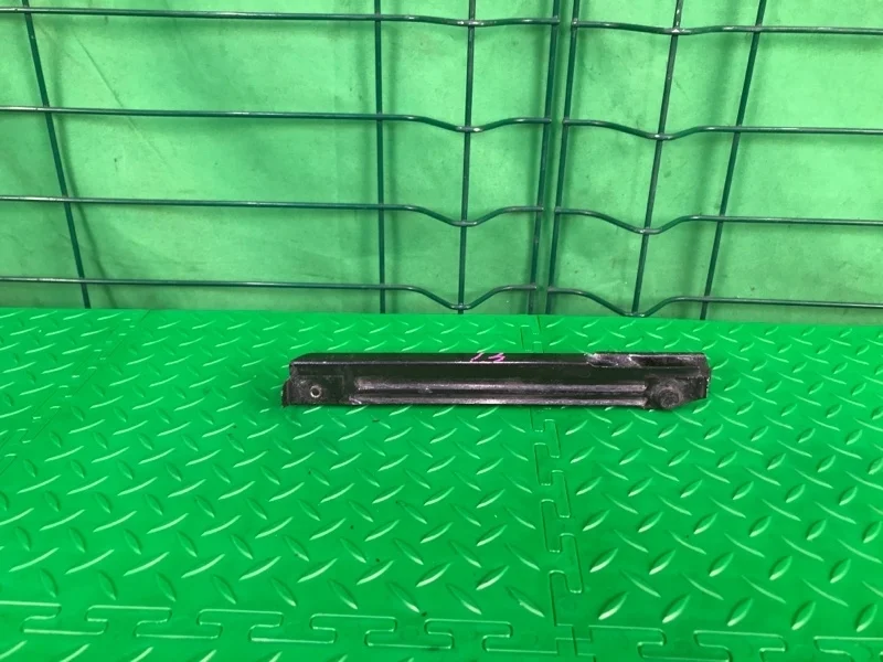 Кронштейн бампера Mercedes-Benz CLK 13/05/2002 W209