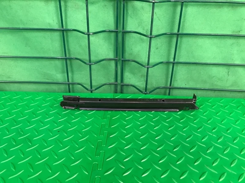 Кронштейн бампера Mercedes-Benz 25/06/2004 W211