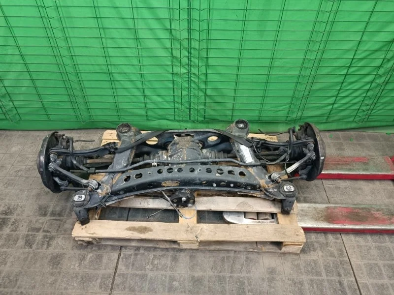 Балка заднего моста Mercedes-Benz 2001 W210