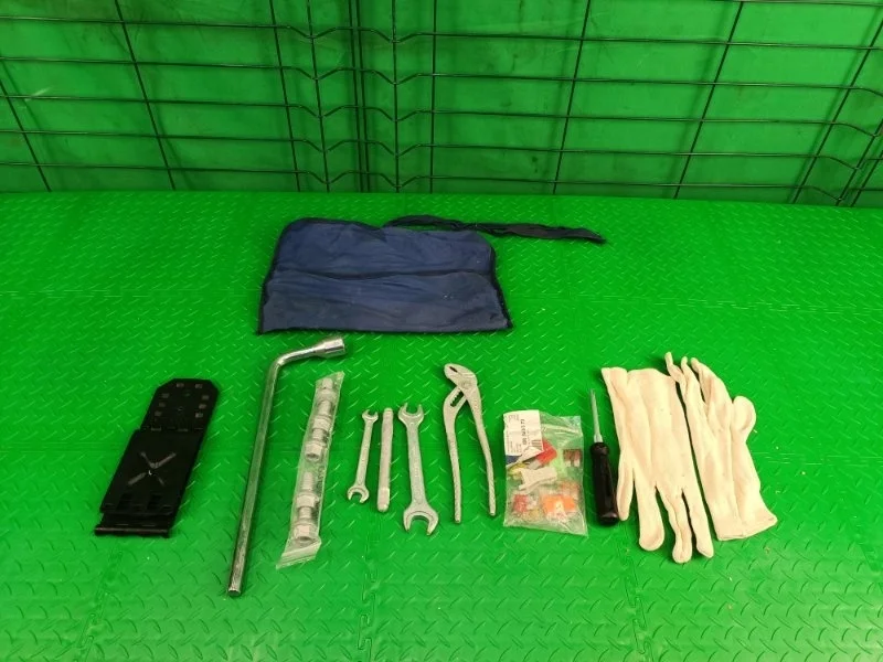 Набор инструментов Mercedes-Benz 06/09/2002 W203