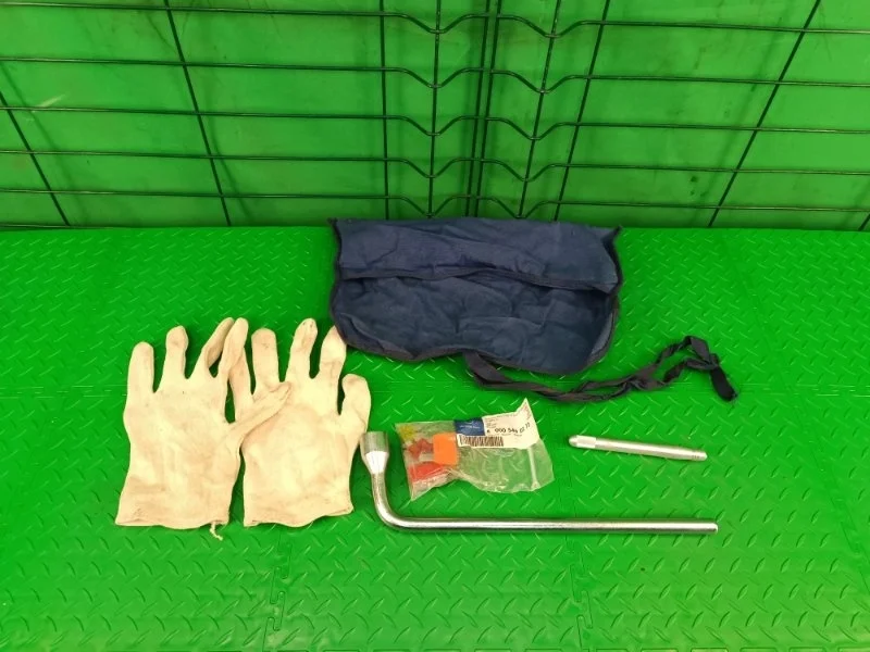 Ключ балонный Mercedes-Benz 03/07/2000 W210