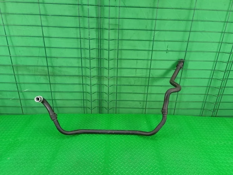 Патрубок системы охлаждения Mercedes-Benz 25/06/2004 W211