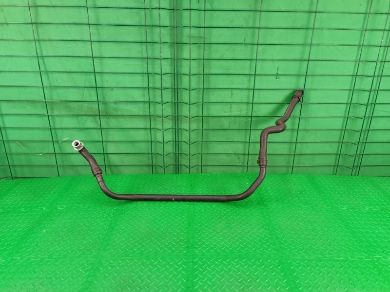 Патрубок системы охлаждения Mercedes-Benz 28/10/2003 W211