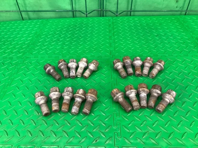 Комплект колесных болтов Mercedes-Benz 04/02/2005 W211