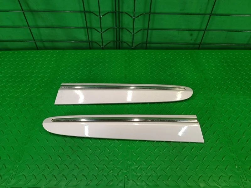 Молдинг крыла Mercedes-Benz CLK 13/05/2002 W209