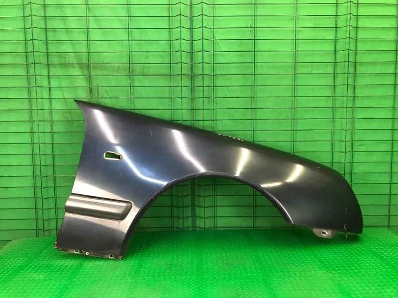 Крыло Mercedes-Benz W210