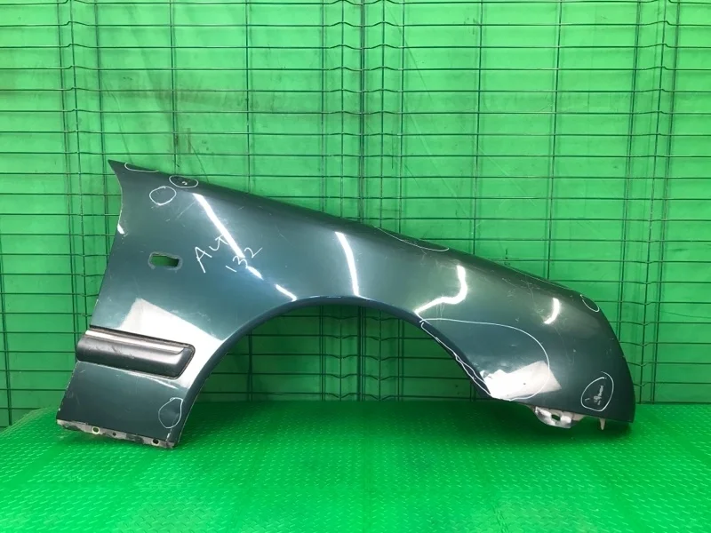 Крыло Mercedes-Benz W210