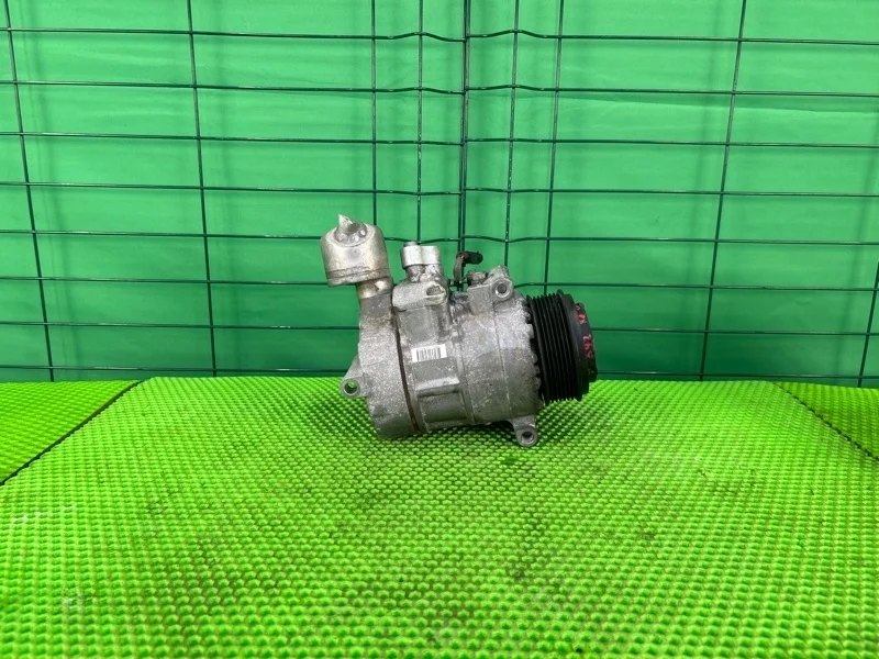 Компрессор кондиционера Mercedes-Benz W212