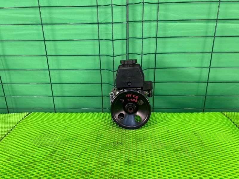 Насос гидроусилителя руля Mercedes-Benz CLK Coupe W208