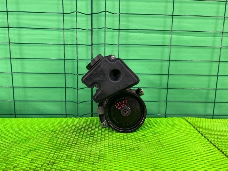 Насос гидроусилителя руля Mercedes-Benz W211