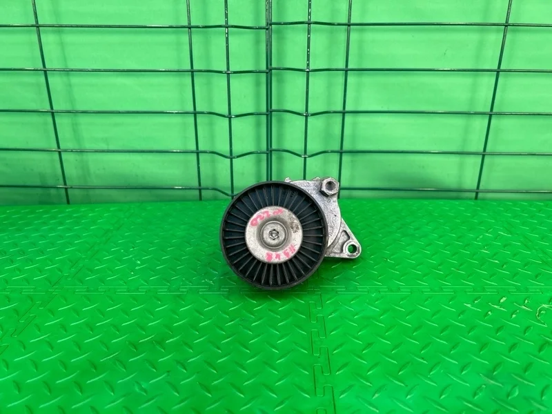 Натяжитель приводного ремня Mercedes-Benz W211