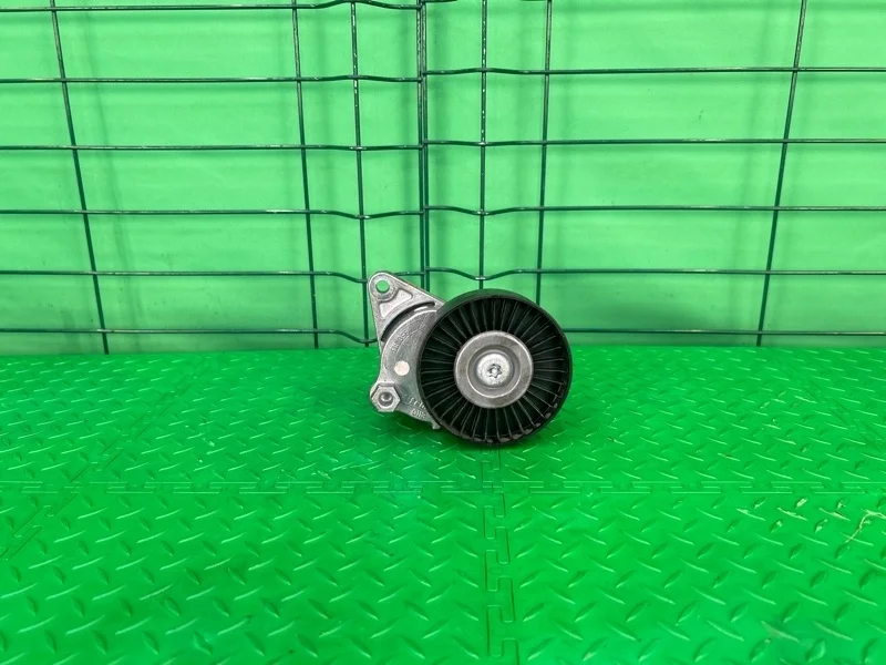 Натяжитель приводного ремня Mercedes-Benz W211