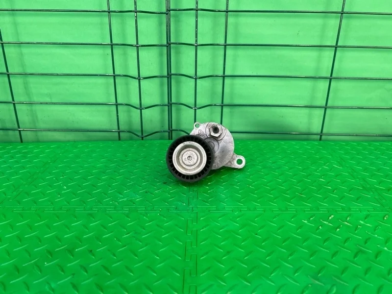 Натяжитель приводного ремня Mercedes-Benz W212