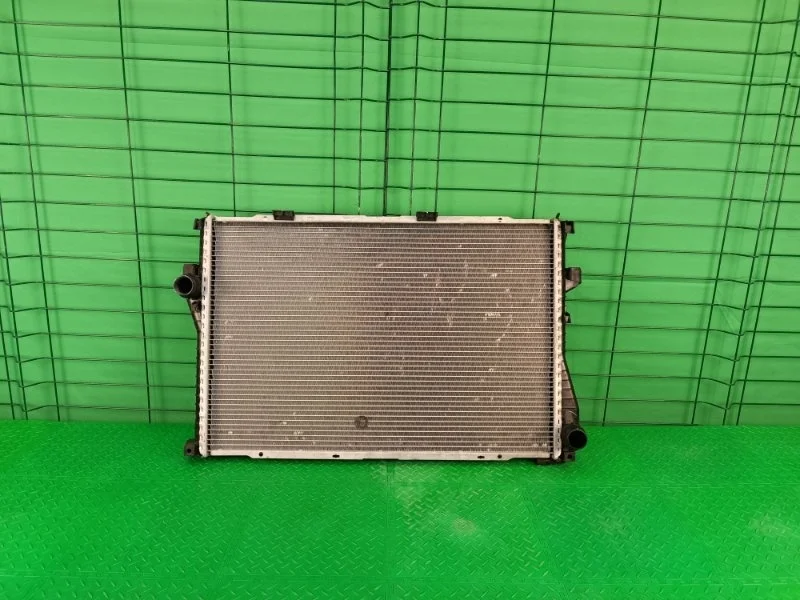 Радиатор охлаждения BMW 5 E39