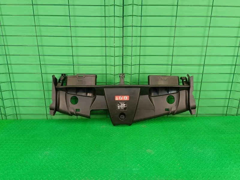 Планка радиатора Mercedes-Benz 2012 W207