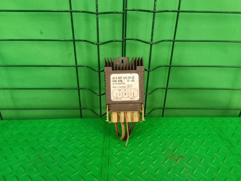 Блок управления вентилятором Mercedes-Benz W210