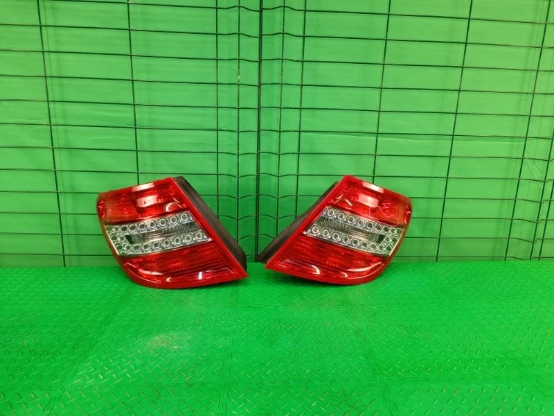 Фонари Mercedes-Benz 05/10/2009 W204