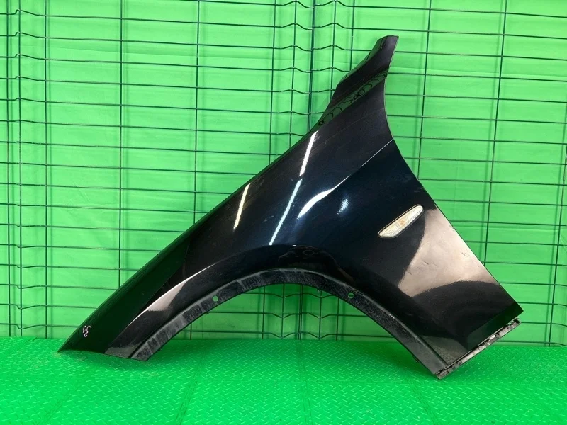 Крыло BMW X1 2012 E84