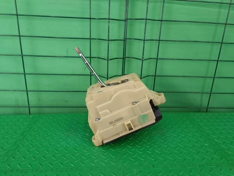 Кулиса кпп (селектор) Mercedes-Benz 05/10/2009 W204