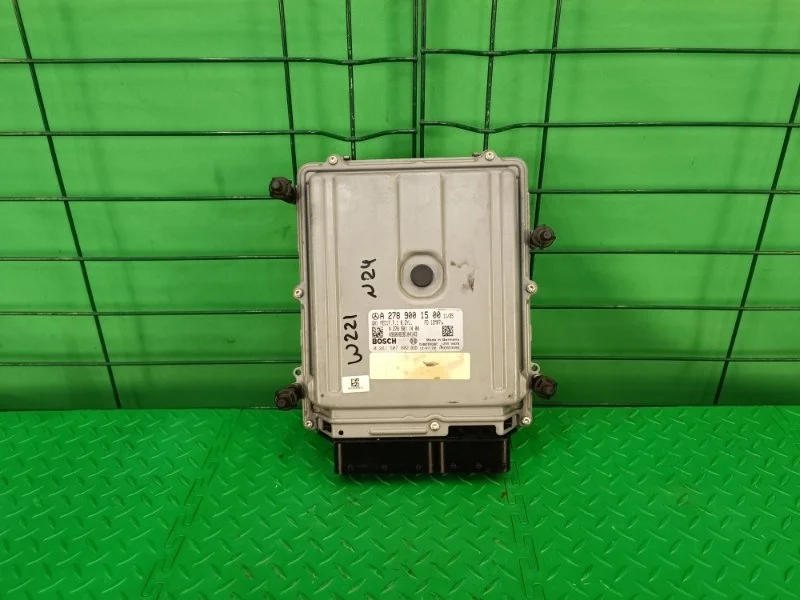 Блок управления двс Mercedes-Benz 2012 W221